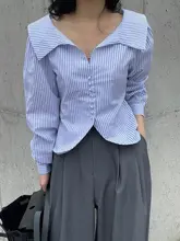 ストライプデザインのフロントボタン付きシャツ【開 slit付き・レトロスタイル・秋用】