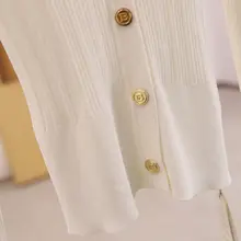 シンプルなVネックニットカーディガン【フィット感・秋用】