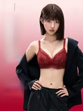 小胸向けデザインのレースブラジャー【モダール・赤色・防下垂機能】（セットアップ対応）
