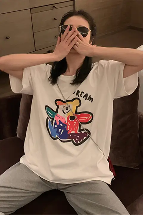 スタイルの白いコットン薄手Tシャツ【レディース・ゆったりシルエット・スイートカジュアル・カップル向け】