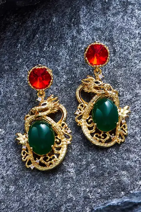 赤い龍の年のイヤリング【レトロ・ドラゴンモチーフ・ウエディング用】
