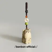 木製彫刻の狸猫キーホルダー【かわいいデザイン・バッグパーツ・誕生日ギフト】