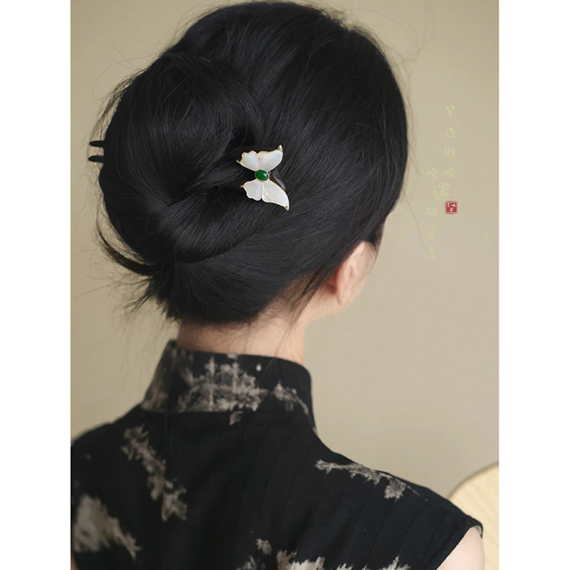 つまみ細工 蝶 とは？檀木製バタフライU型ヘアピンの実際の性能と使い方