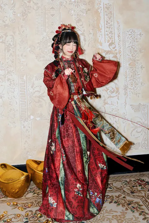 龍年祝い用着物【龍柄・二色使い・赤色・唐風・ひだスカート】