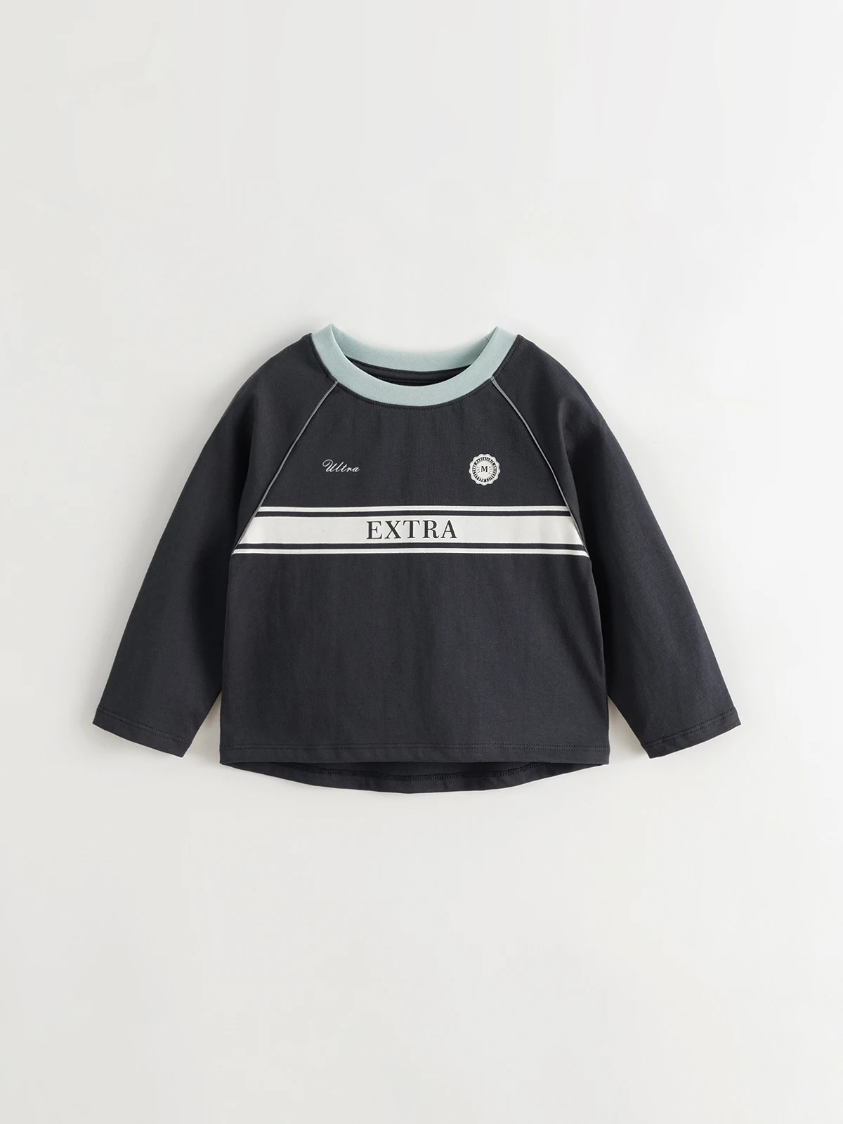 個別化シャツ：アメリカンスタイルの女児長袖Tシャツ【スポーティ・秋用】の実際の使い勝手とは
