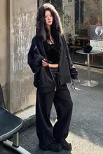 ロゴプリントのパーカー【フリース付き・ジップアップ・ワイドパンツ対応】（セットアップ対応)
