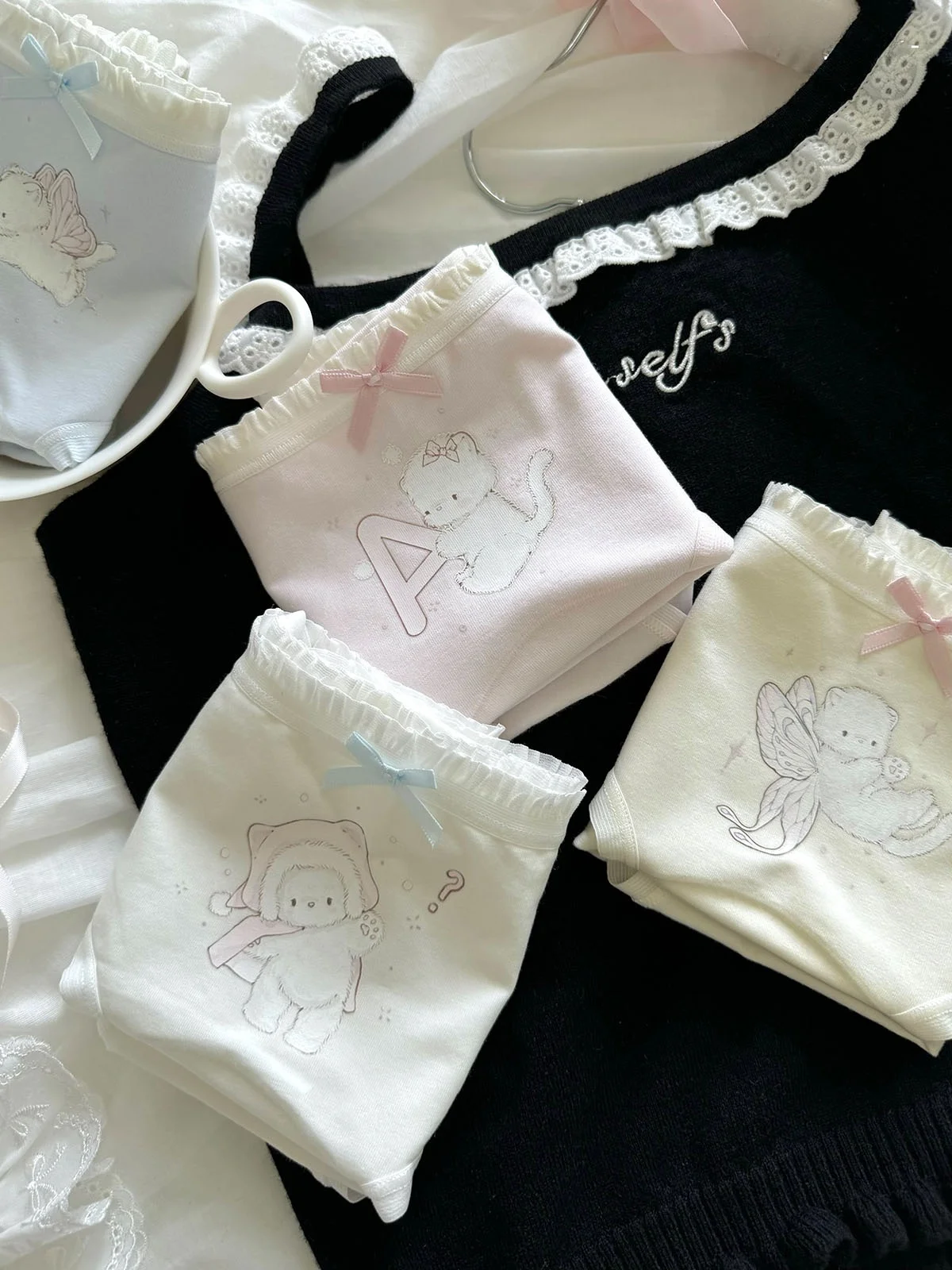 子供ズボン おしゃれ 女の子 どう選ぶ？バレリーナ風の猫柄パンツが通学にぴったりな理由