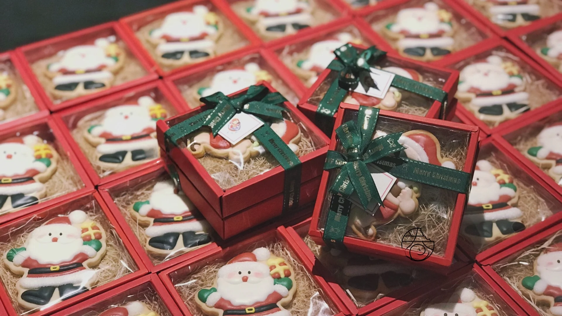 クリスマス用サンタクロースとトナカイ クッキー型：デコレーション動画付きで簡単なホームデコレーションを実現