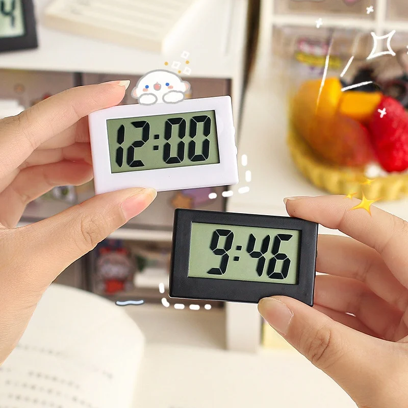 きれいめコーデに合う時計や小物は、シンプルさが鍵？