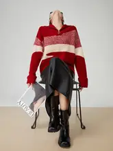 ネイビー襟のハーフジップレディース赤ニット【デザイン性のある春用】