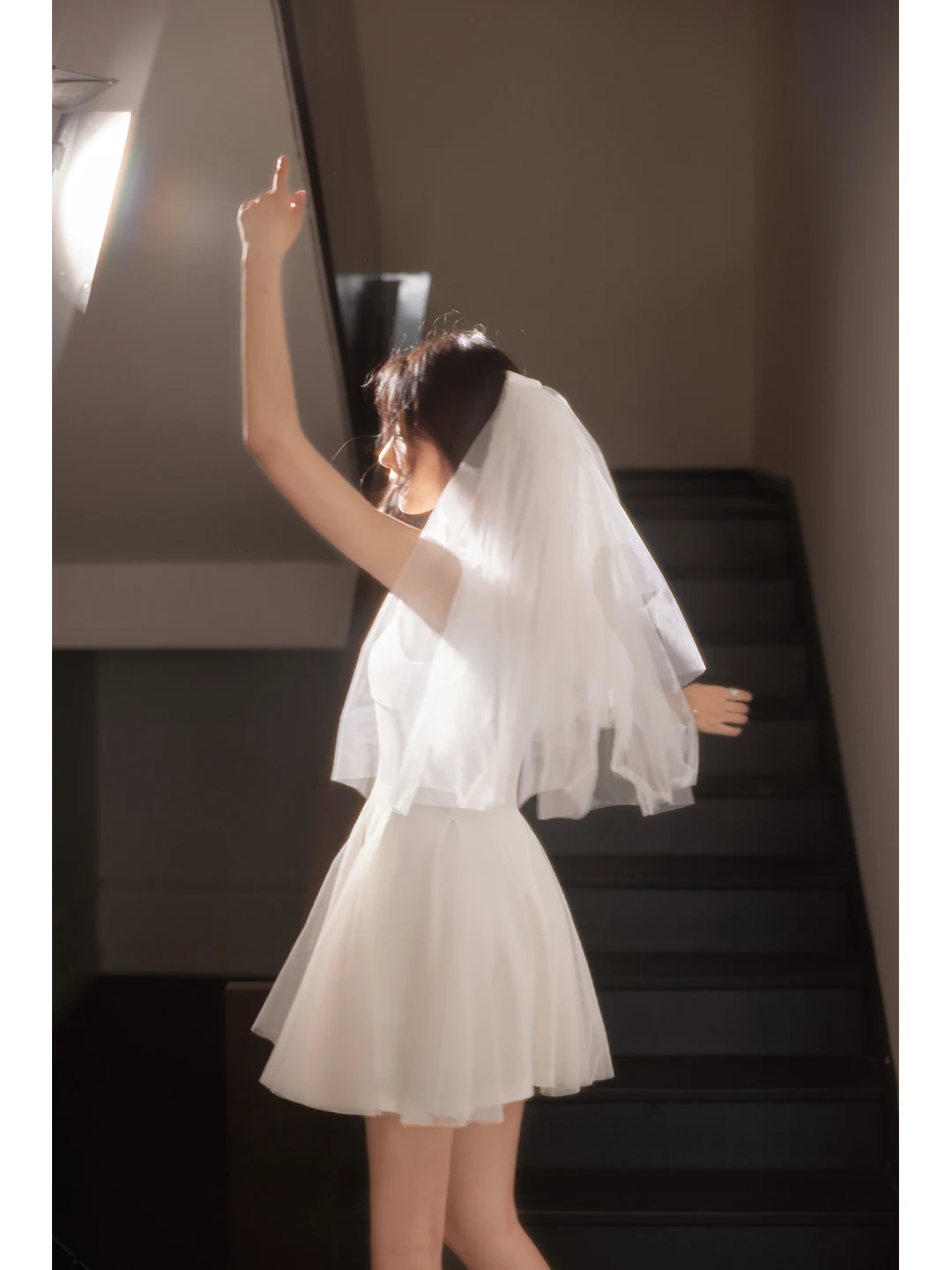 結婚パーティーに着るカジュアルブラウスは、本当に「カジュアル」でいいの？