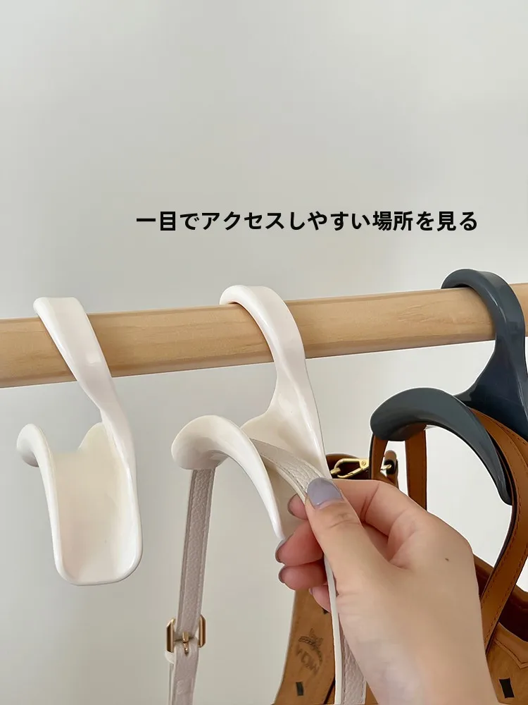 衣類収納フック：プラスチック製のカバン・帽子・スカーフ用留め具の実用性と設置方法