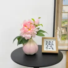 ピンクボタンの造花 陶製オニオン花瓶【リビング・エレガント装飾】