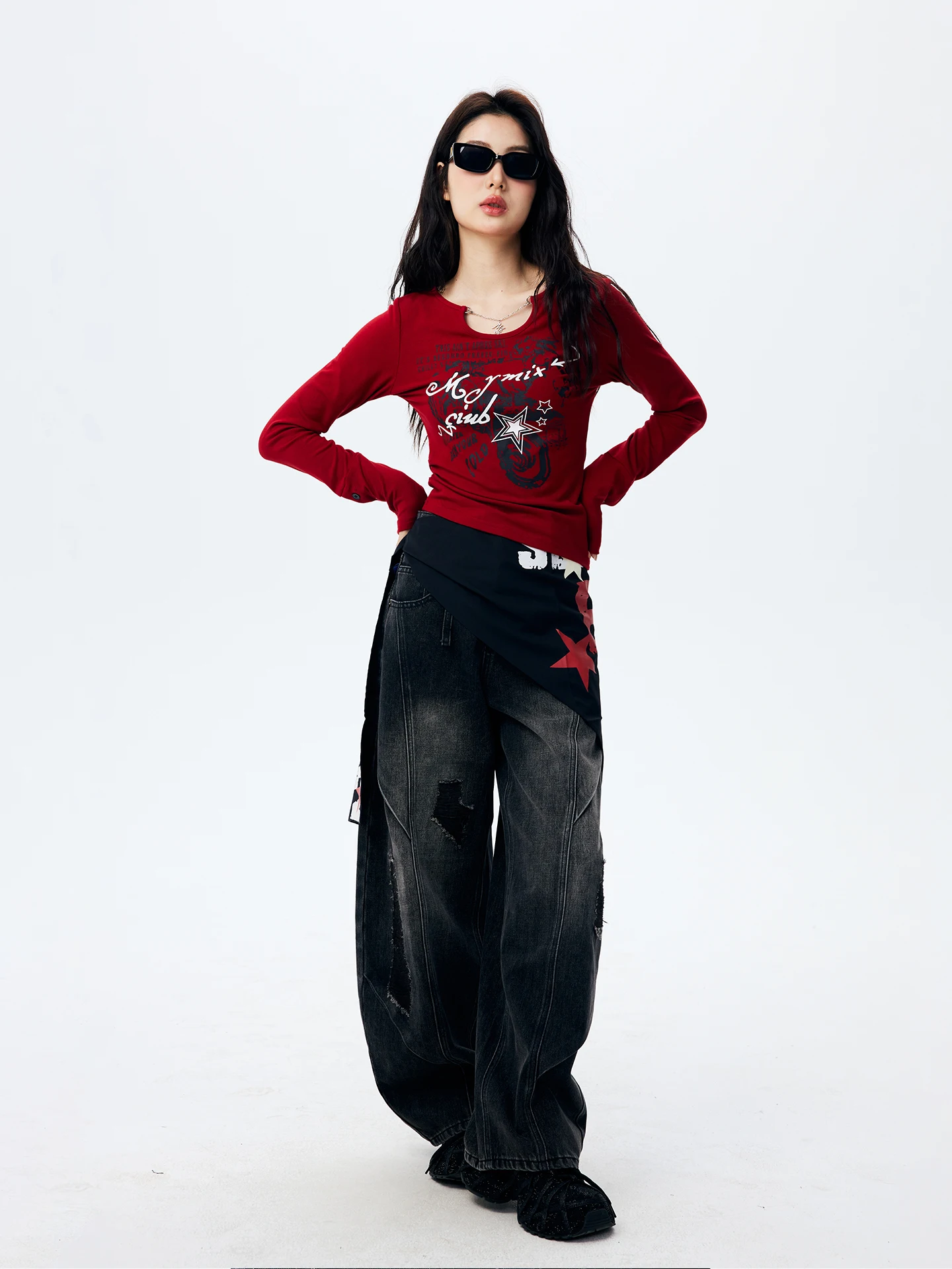 人気のモード系Tシャツとは？個性的な文字プリントが魅力の長袖Tシャツで、どんなシーンに活かせるの？