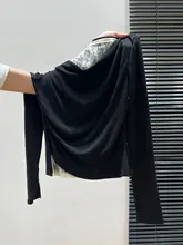 黒のラフネックレース風長袖Tシャツ【  女性用・秋冬インナー・フィット】