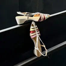 デザイン性のあるフィルムパンプス【・ハイヒール・レースアップ】
