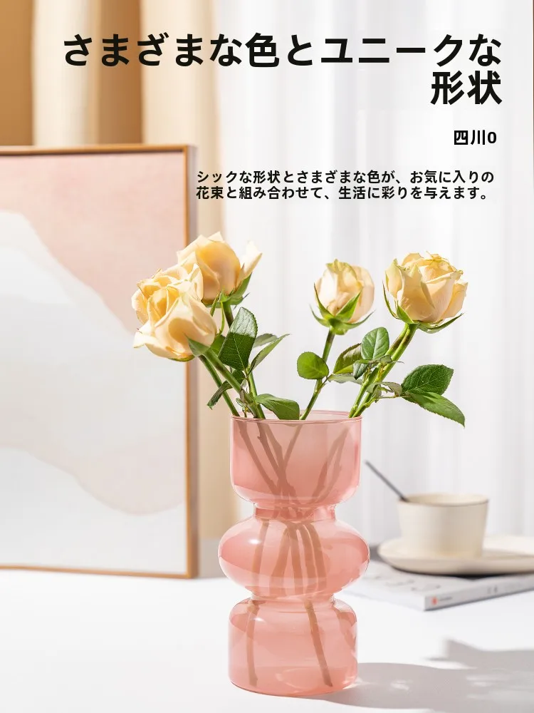 ガラス製フラワーベース水耕栽培用：透明花器の実用性と設置シーン