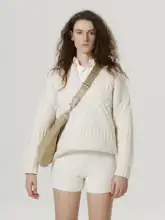 クラシックなウール編み込みニットセーター【小Uネック・レトロスタイル・保温性抜群】