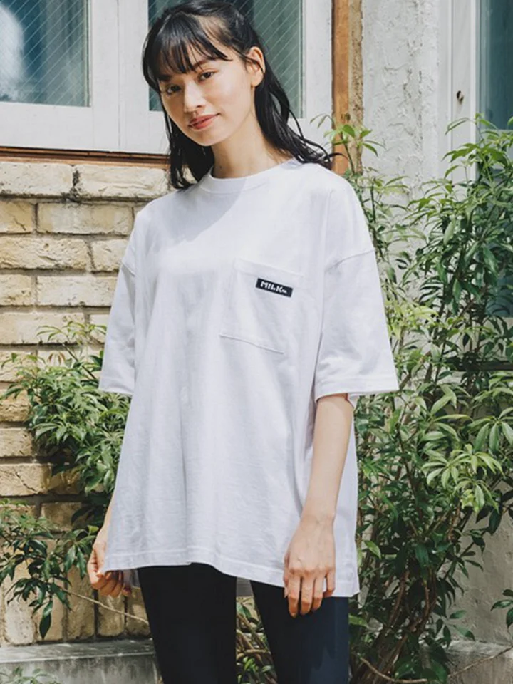 ゆったりとしたデザインのコットン刺繍Tシャツ【ショルダー落ち・無地・半袖】