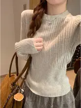 シンプルなリブニットトップス【女性用・ラウンドネック・長袖・タイトフィット・体型カバー】