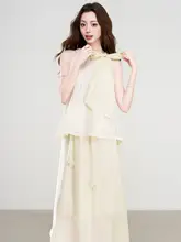 女性用のエレガントな夏のコーディネート【ハイネックトップス・スカート・セットアップ対応】