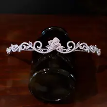 華やかでエレガント！ロージー花飾り付きジルコニアクラウン【ウェディング・パーティー用・ヘッドドレス】