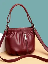 今年人気のソフトレザーバケットバッグ