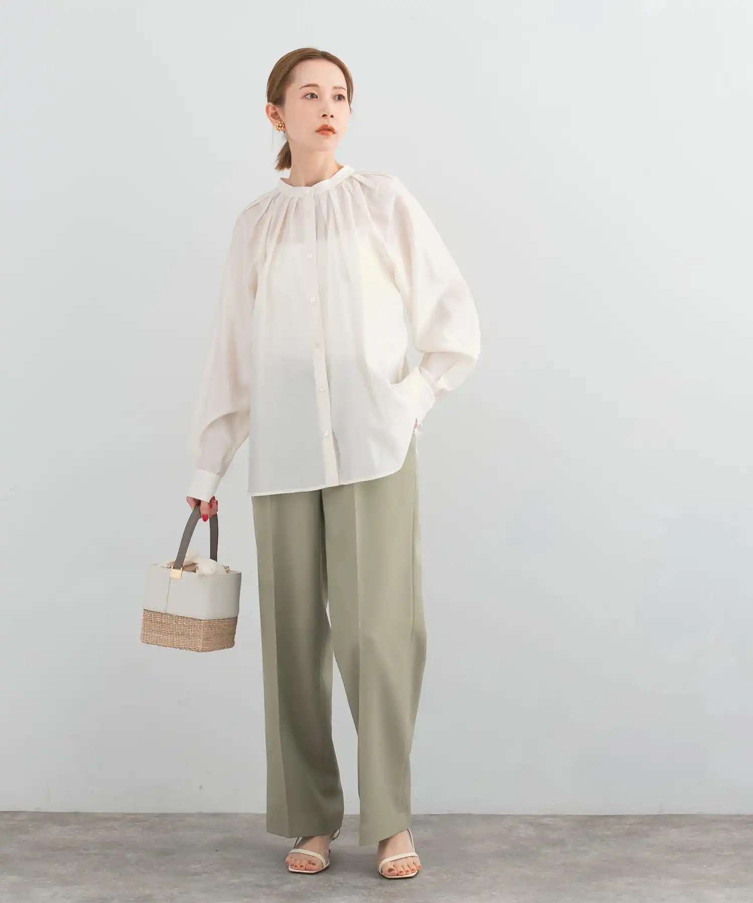 大人可愛い服 40代コーデの完全ガイド｜質感と着こなしの秘密