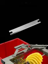 パイナップル用皮むき器【簡単に皮を剥いてカット・調理器具】