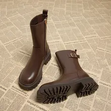 シンプルでおしゃれなブラウンのマーチンブーツ【厚底・粗いヒール・チェルシーブーツ・秋冬用】