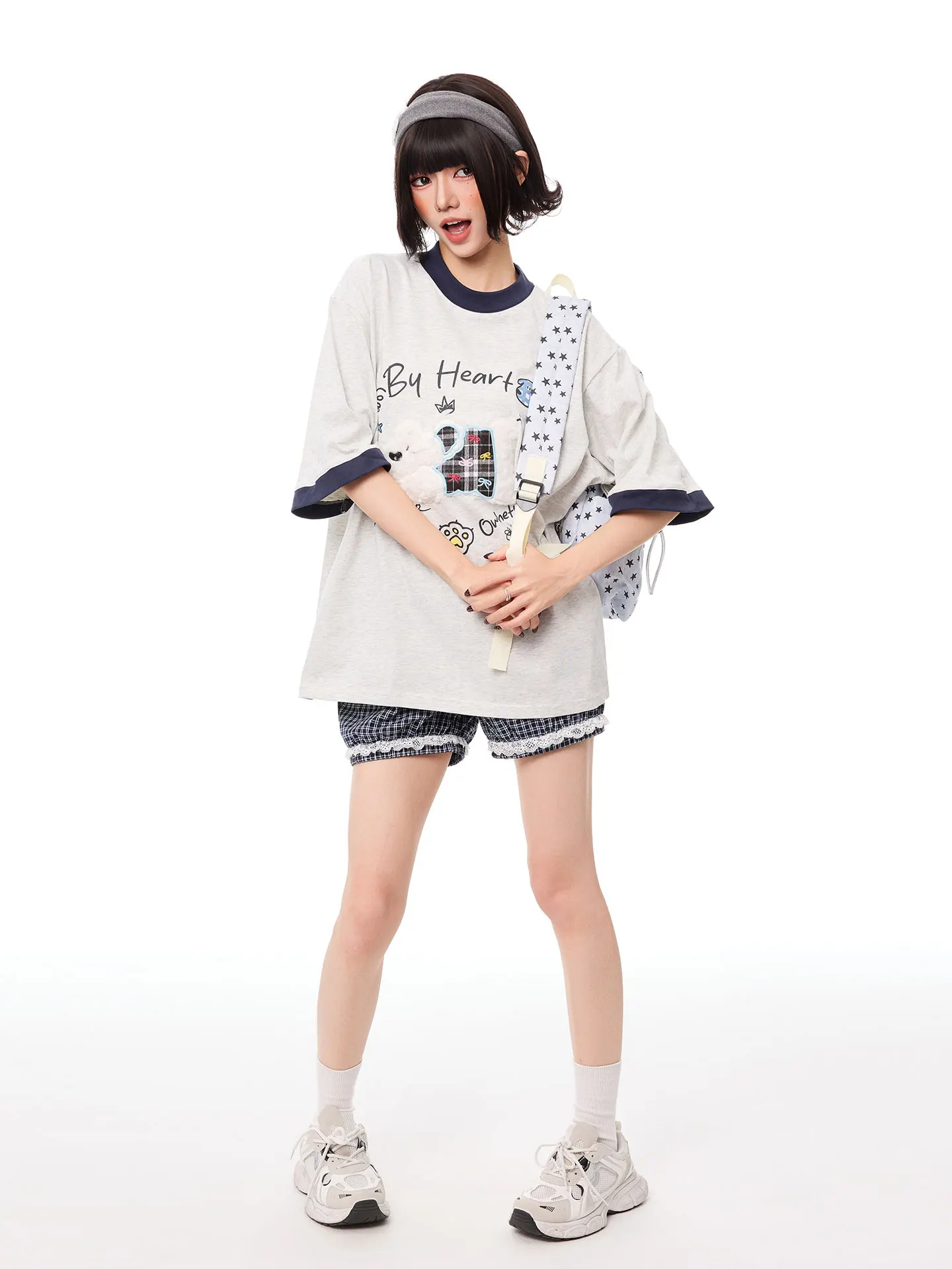 犬プリントの短袖Tシャツ：ピチピチ感と刺繍ワンポイントの実際の着心地