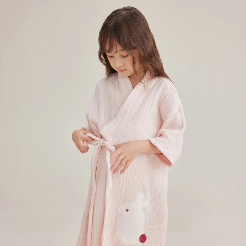赤ちゃんのあせもに効果的な保湿クリームは？抗菌機能付きの子供用バスローブを検証
