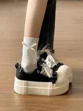厚底の白いスニーカー【カジュアル・春用・女性用・身長アップ・万能デザイン】（セットアップ対応）