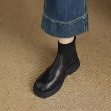 レトロな本革の厚底スリムブーツ【ニット素材・ラウンドトゥ・中ヒール・秋冬向け】