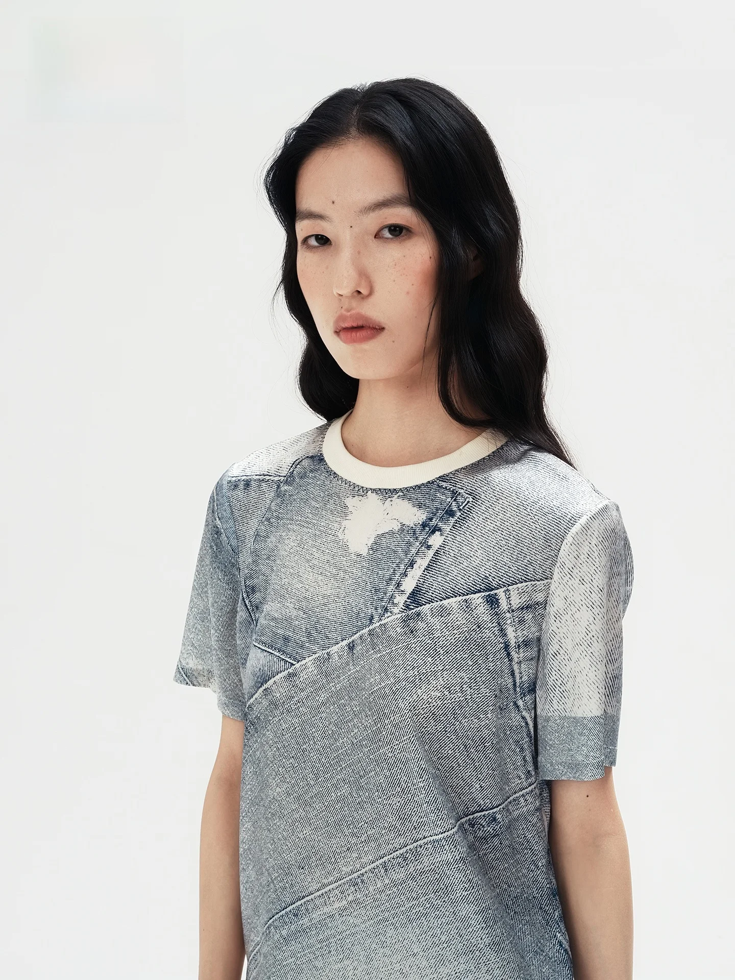 ヴィンテージ風の真丝Tシャツとショートパンツをどう選ぶ？通勤から外遊びまで使える「極上の柔らかさ」の秘密