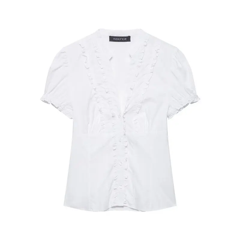 チュールtシャツのデザイン性と通勤風スタイル：バブルスリーブの実用性を解説