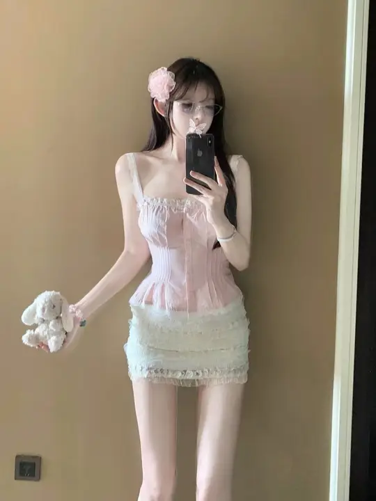 女性用 ピンクのキャミソールとレーススカート【セクシー・夏用・包臀デザイン】（セットアップ対応）
