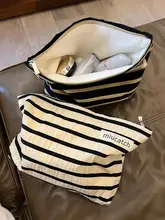 ストライプ柄ブラックゴールドキャンバス化粧ポーチ【シンプルデザイン・携帯用・コスメ収納】