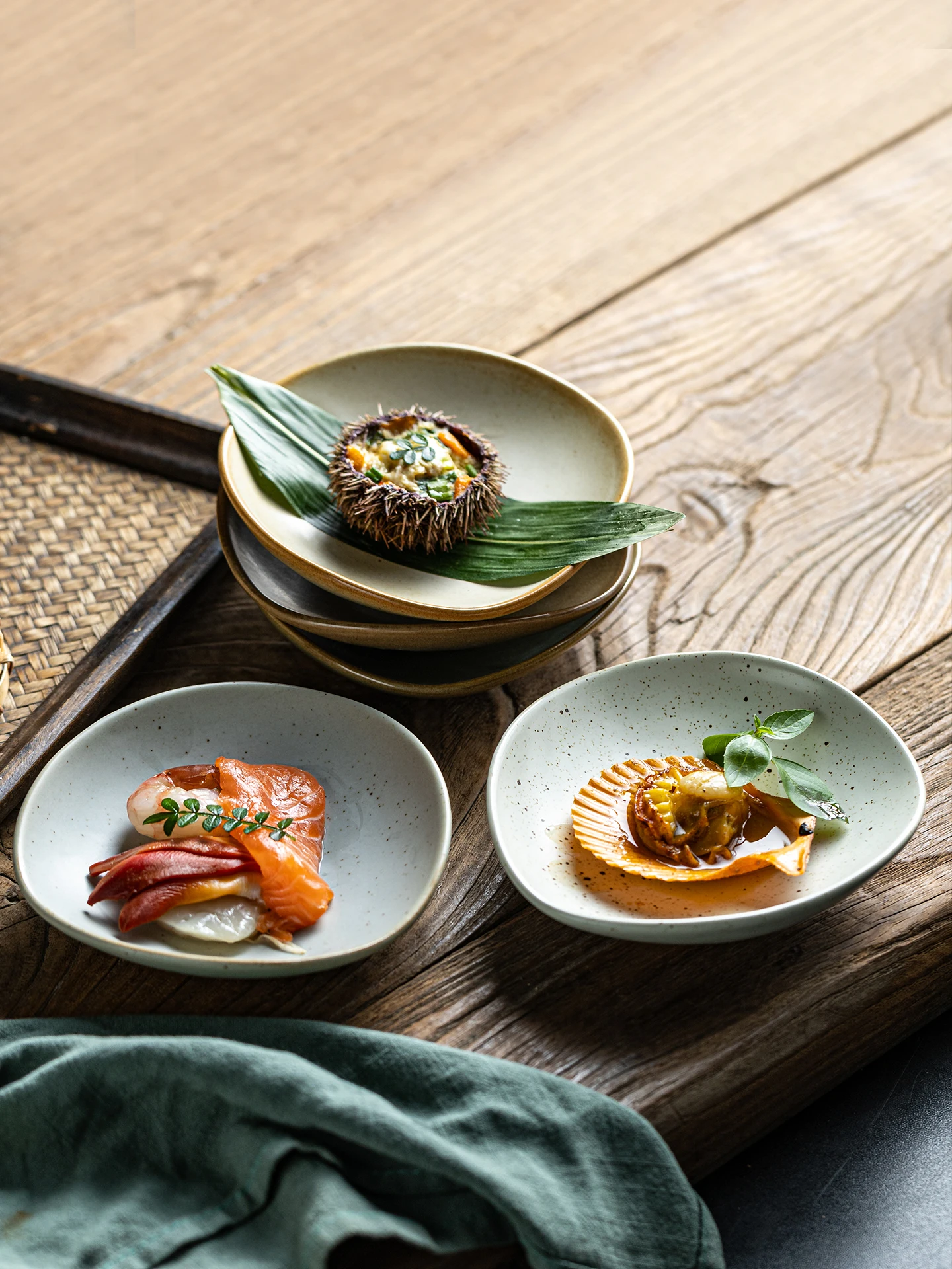 和風陶器調味料ディッシュ：レトロデザインで家庭菜の味を支える伝統工芸品