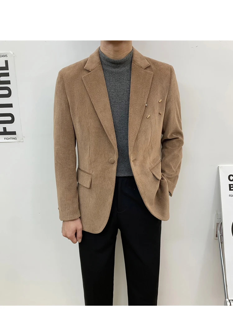 テーラードジャケットをビジネスとレジャーで使い分けるには？