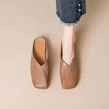 レトロなスクエアトウのフラットミュールシューズ【夏用・オープントゥ・女性用】