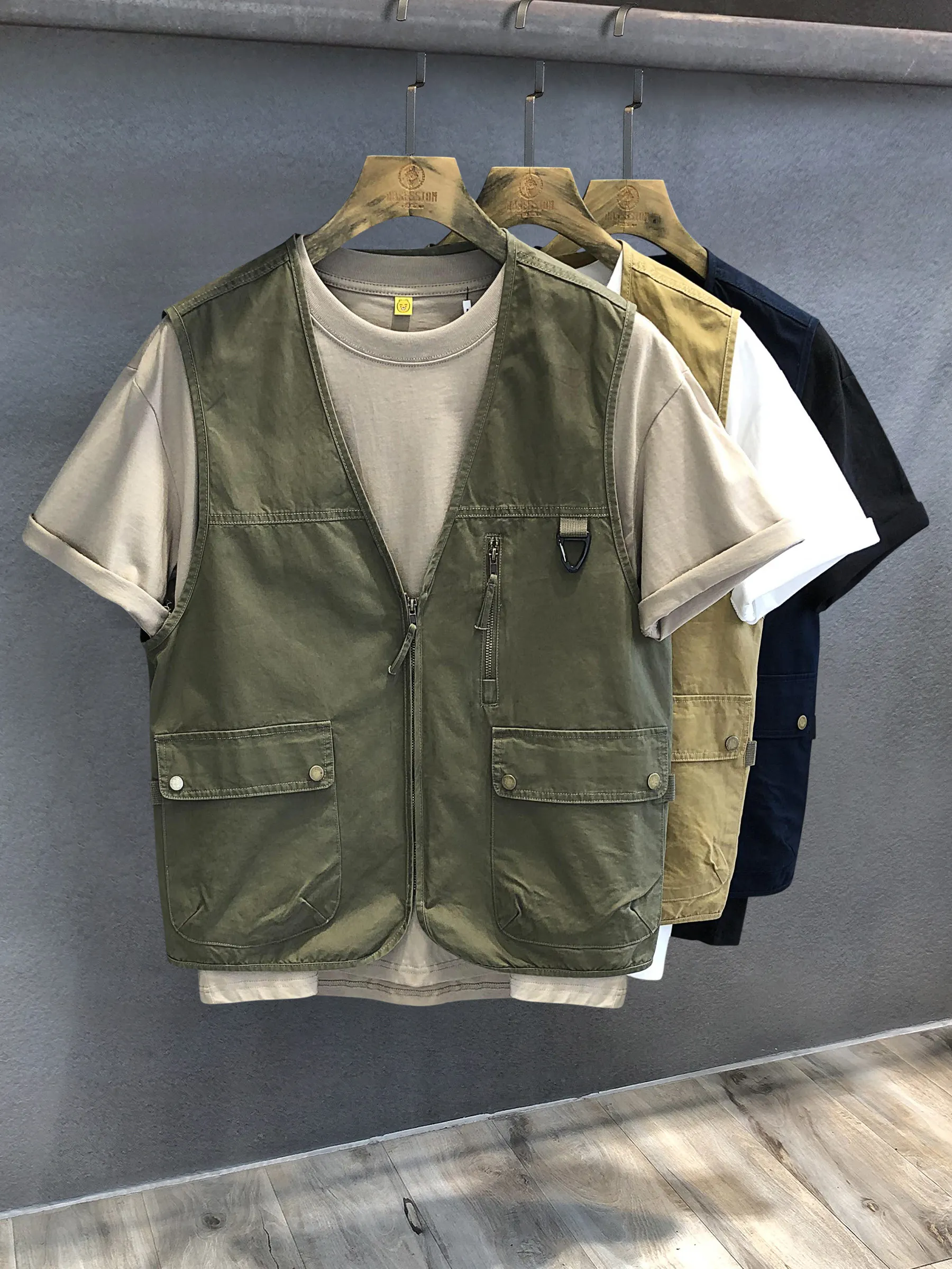 ヘルム服とは何ですか？2026年厳選3選で、日常に溶け込むファッションの秘密を解き明かす