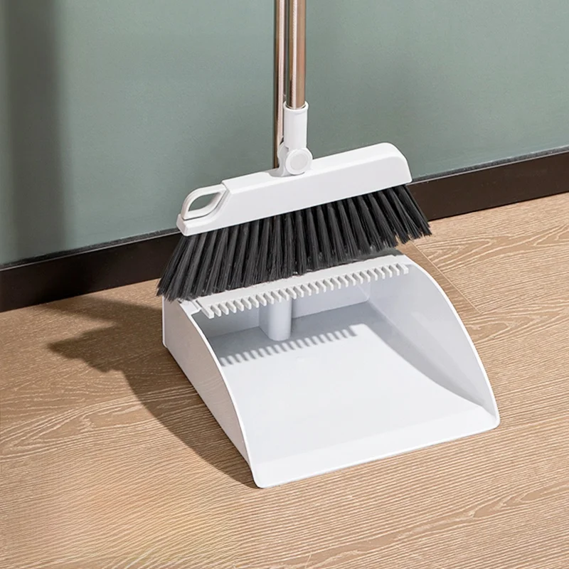 掃除道具の収納と持ち運びで悩むあなたへ：本当に使える「持ち運びしやすいほうきセット」は？