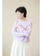 ゆったりとしたリネン混天絲の長袖ニットシャツ【白・ラウンドネック・女性用】