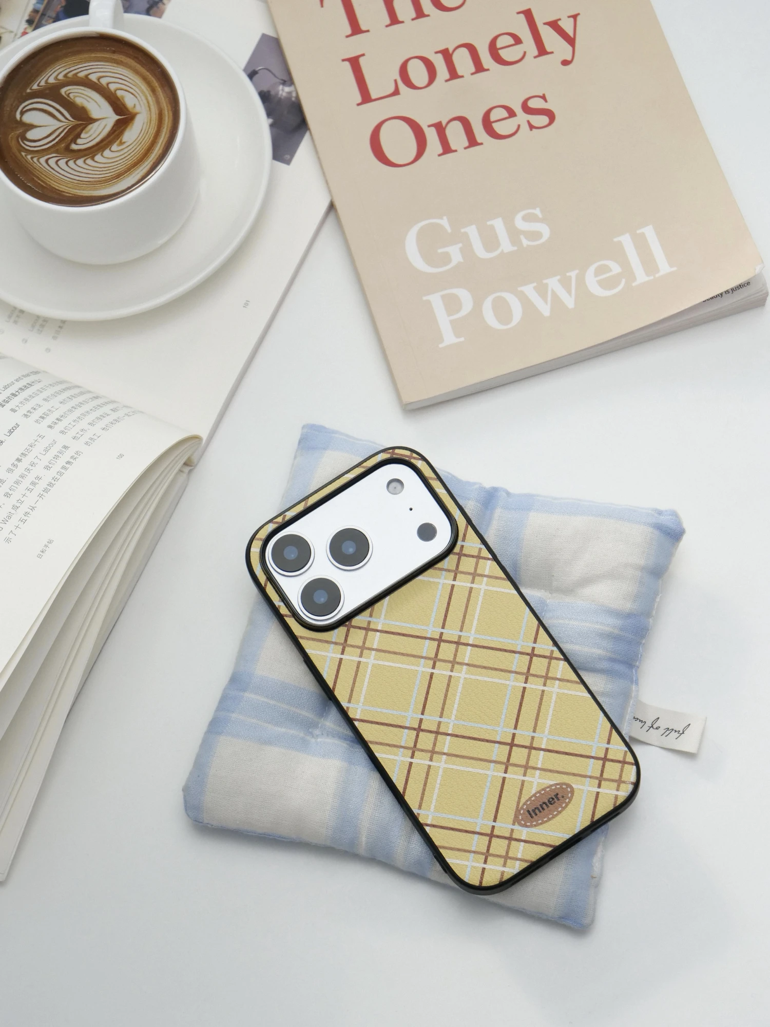 革スマホカバーは傷みやすい？チョコレートクリームシリーズの実際の耐久性と使用シーン