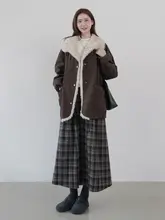 大毛皮襟の羊羔毛パーカ【ゆったりとした暖かさ・中長丈】