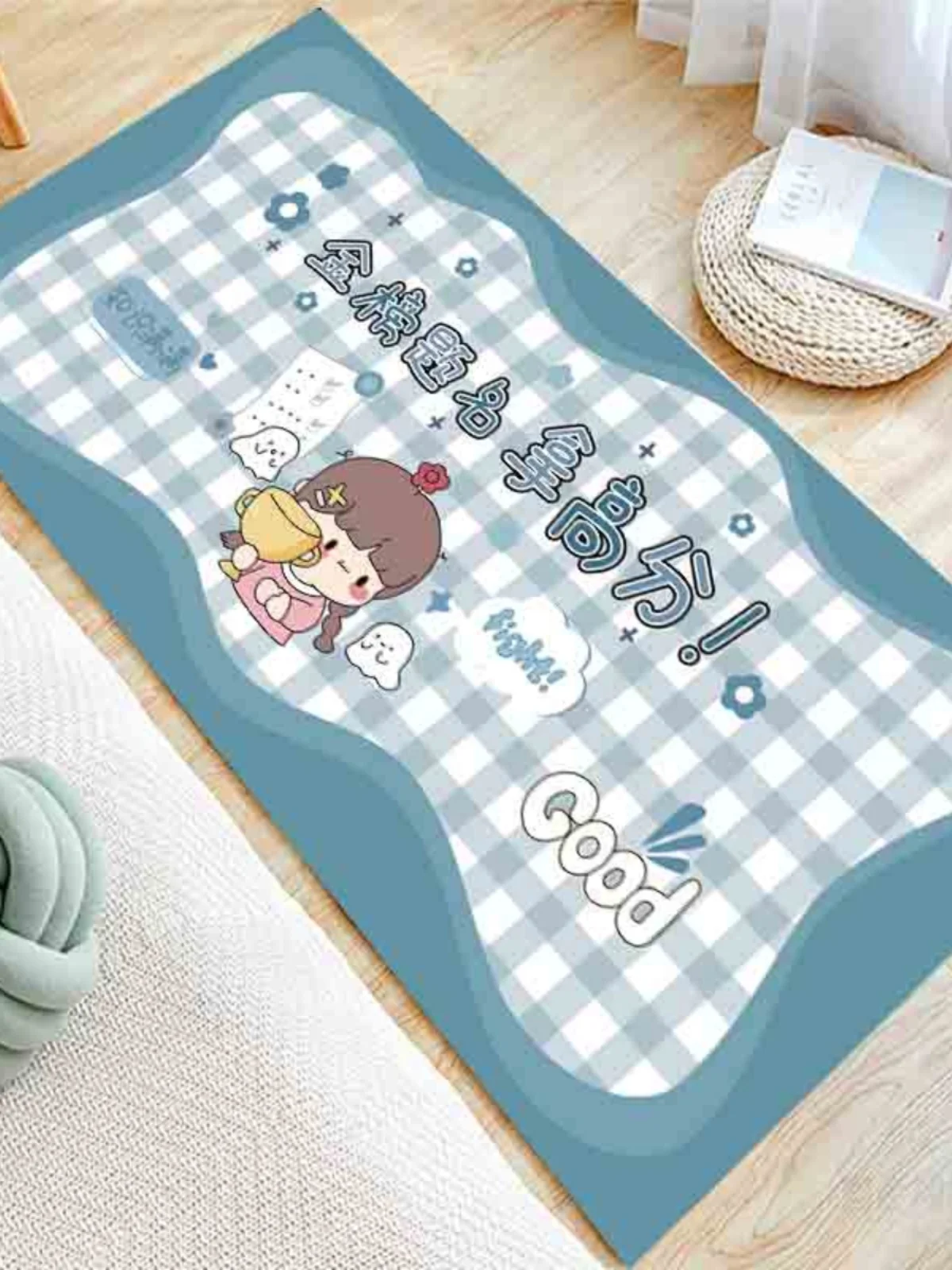 可愛いキャラクターの学習用カーペット：0歳から3歳まで使える知育玩具としての空間設計
