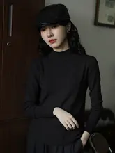 杏色のリブ編みハイネックニットトップス【秋冬用・女性・極上の柔らかさ・フィットデザイン】