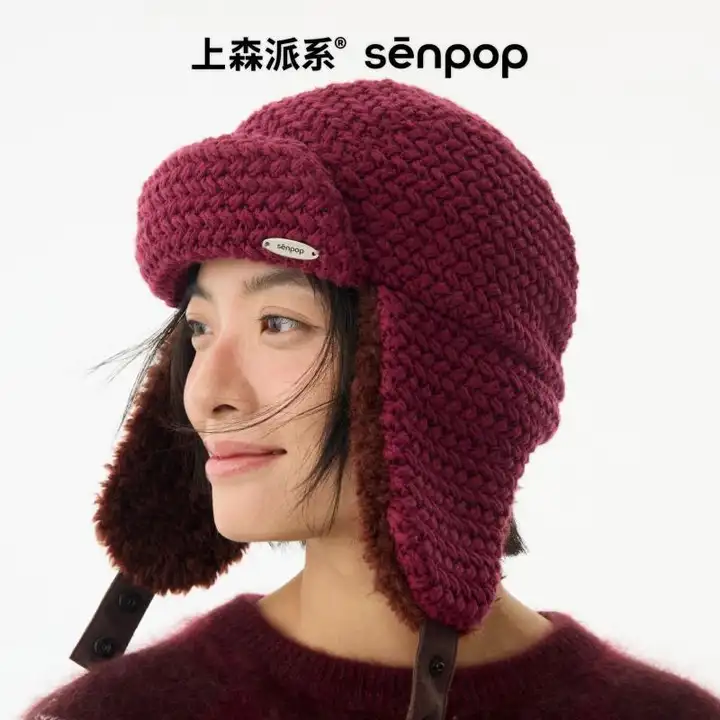 ゴートカシミヤ製の耳あて付き帽子【レディース・ニット・冬用・保温】
