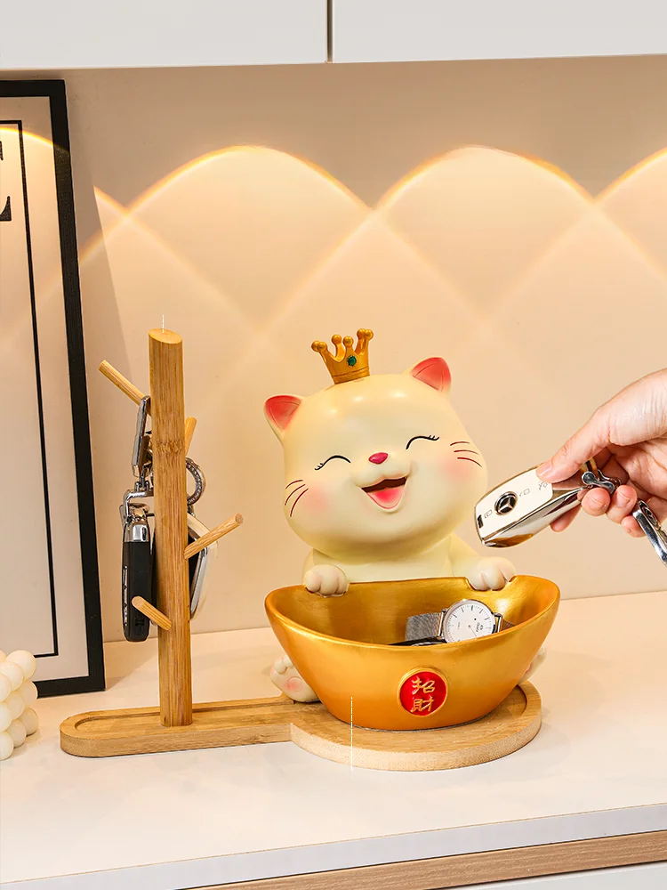 招き猫のキーホルダー：ユニークなアートレジンデザインで友情を象徴する装飾品